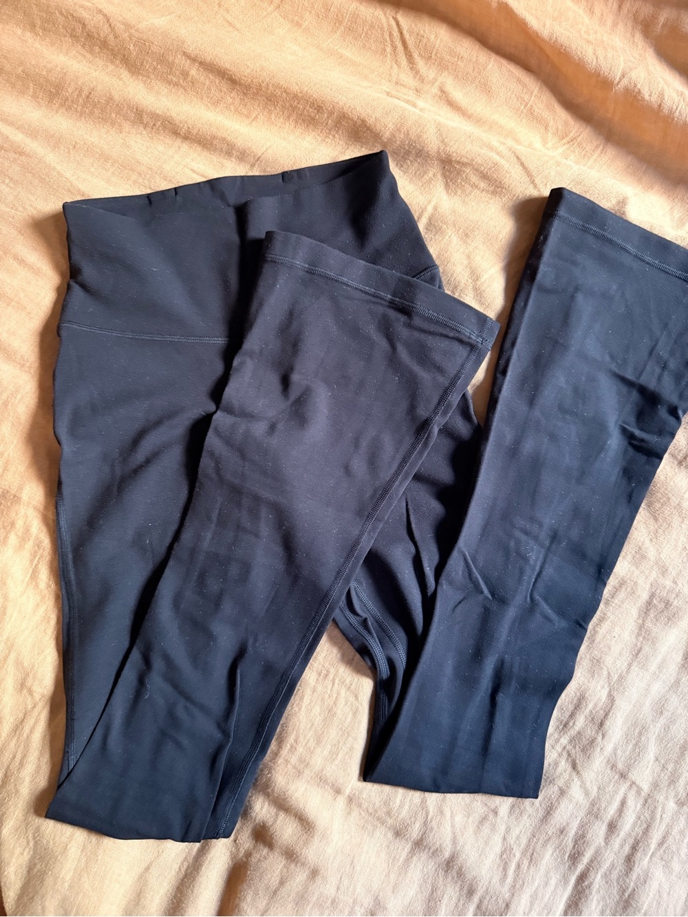 Lululemon yoga pants size 4